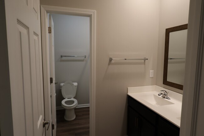 Building Photo - 2951 Daylily Dr