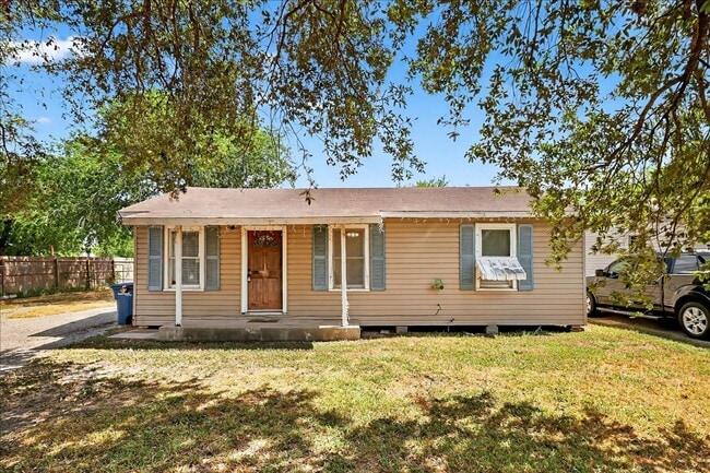 Primary Photo - 11230 Blades- 3bed/1bath $1,195/month