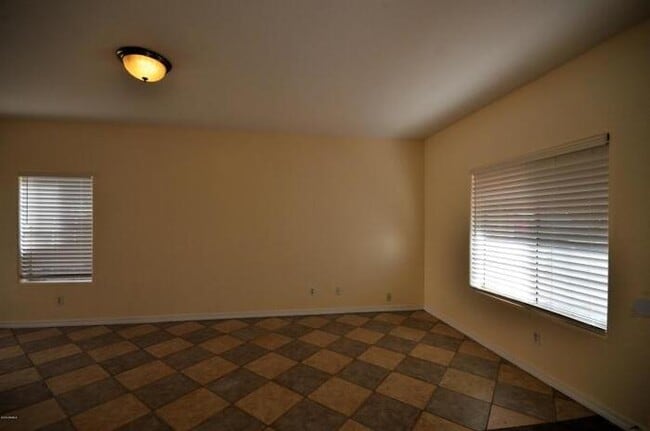 Building Photo - 1026 W Pegasus Dr