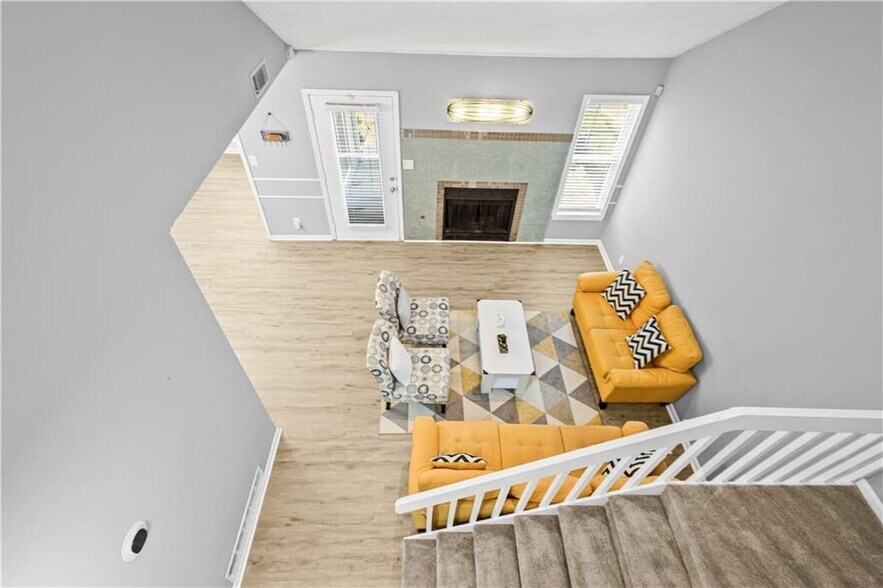 Building Photo - 1707 Cotton Patch Ln