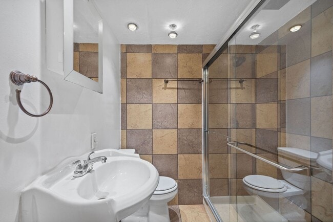 Building Photo - BRIDGETOWN - Charming 3 Bed 2 Bath w 1 Car...