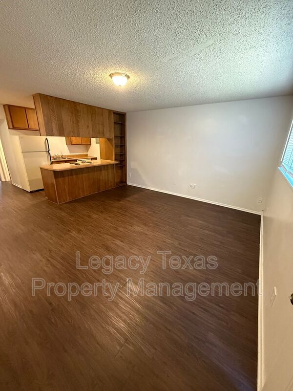 Primary Photo - 1708 Short St