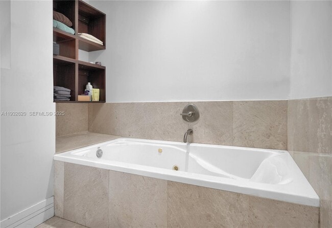 Building Photo - 2101 NE 211th Terrace