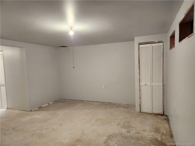 Building Photo - 1 Abbott Rd