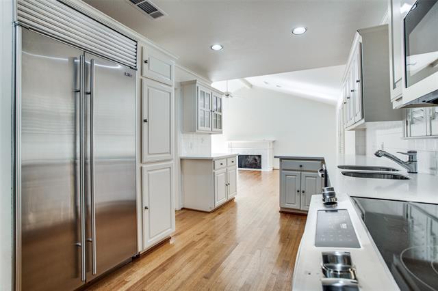 Building Photo - 4209 Greenbrier Dr