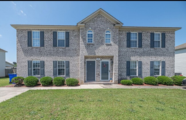 Primary Photo - 305 S Square Dr