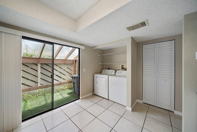 Building Photo - 110 Sherwood Cir