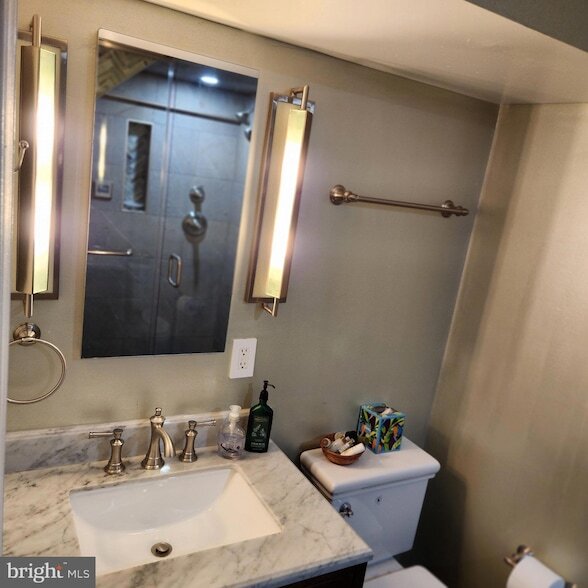 Building Photo - 4303 13th Pl NE