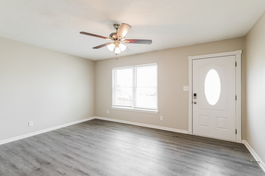 Building Photo - 6019 Highgrade Dr