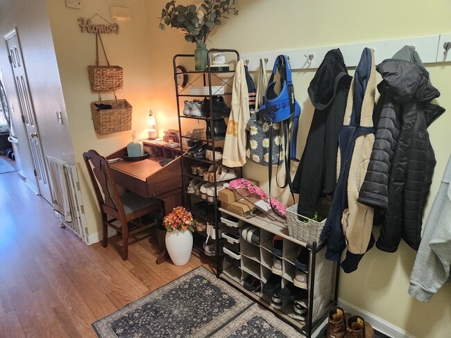 Building Photo - 100 Lesley Ln