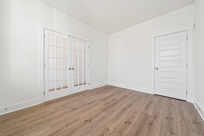 Building Photo - 404 Old Spg Ln