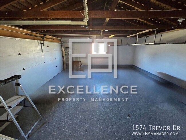 Building Photo - 1574 Trevor Dr