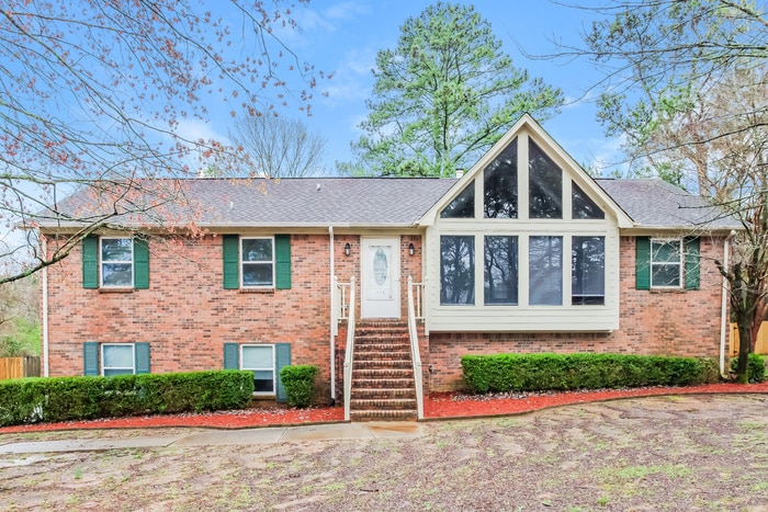 Primary Photo - 112 Emerald Dr