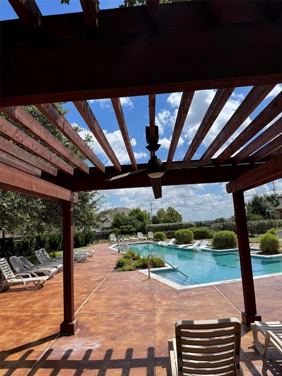 Building Photo - 717 Kingston Pl