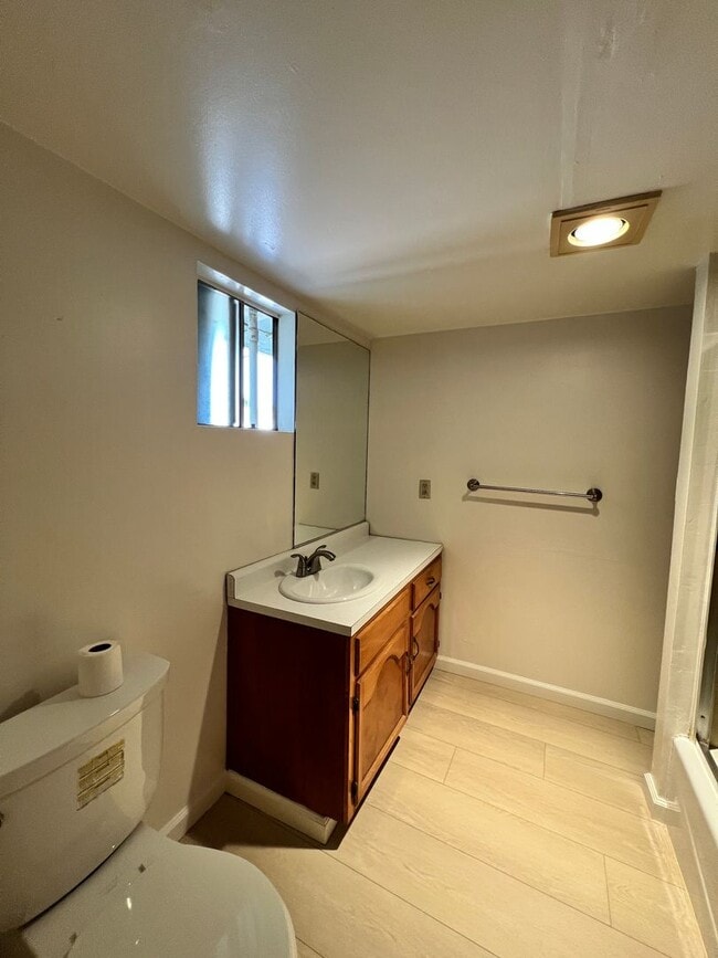Building Photo - Remodeled 3 Bd/ 1Ba House