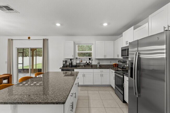 Building Photo - 1742 Red Loop