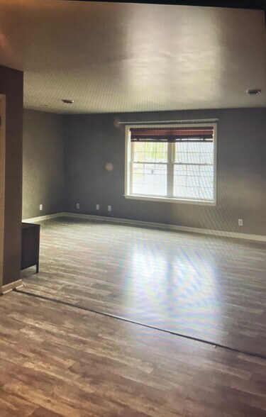 Building Photo - 75 S Maiden St