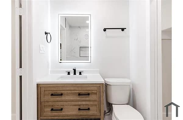 Building Photo - 10307 Pinecrest Dr