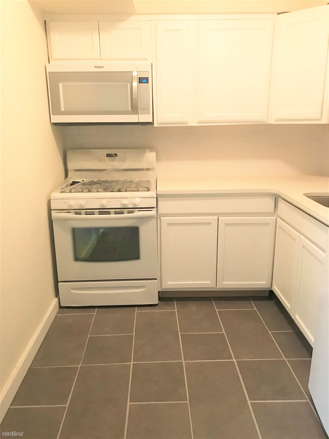 Building Photo - 2 br, 1 bath  - 570 N 23rd St Apt 9A