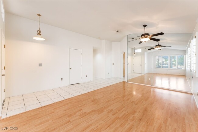 Building Photo - 5209 Velazco Ln