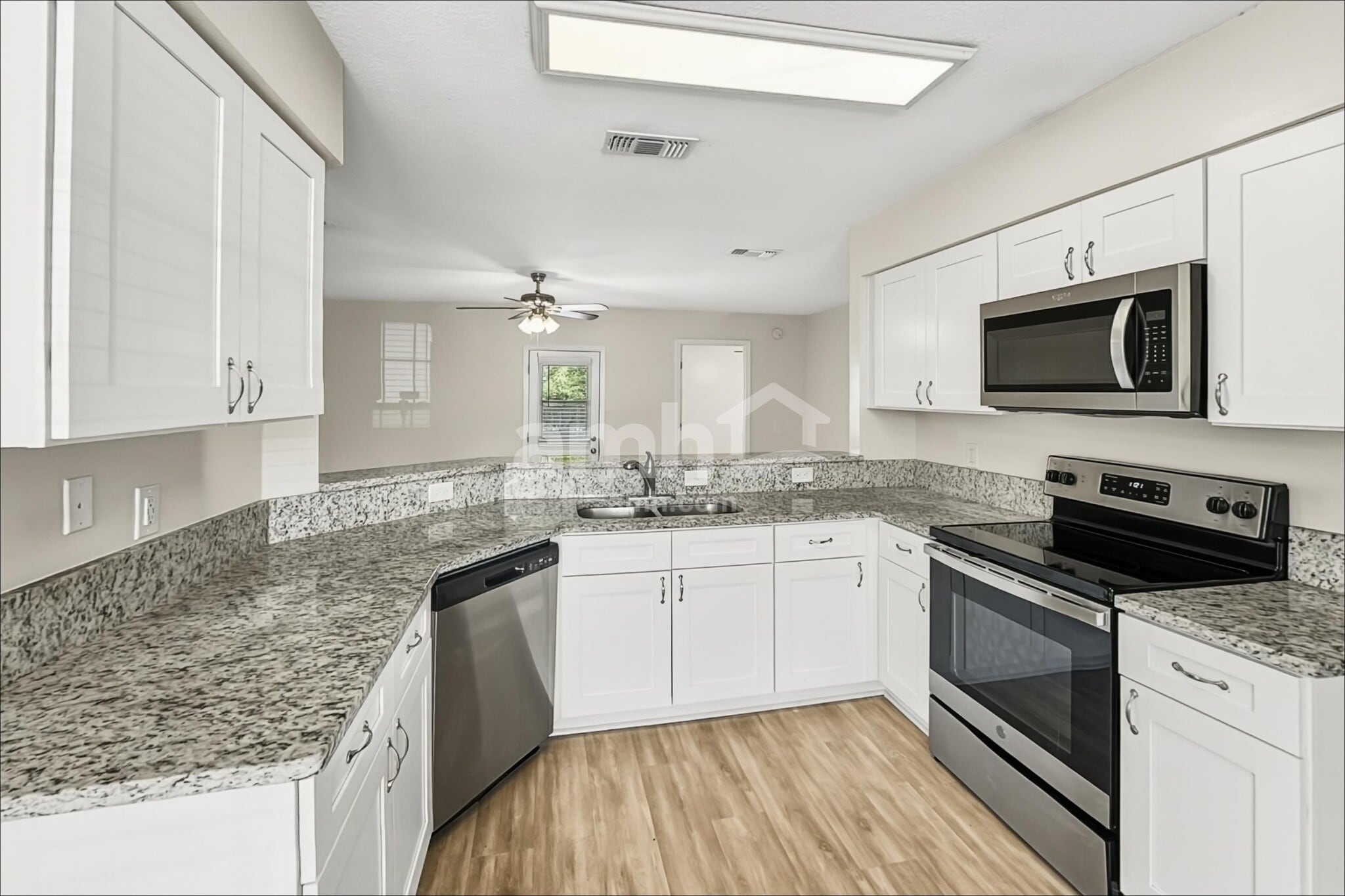 Building Photo - 1694 Ashwood Cir
