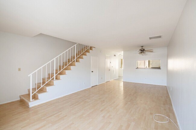 Building Photo - 4558 Willis Ave