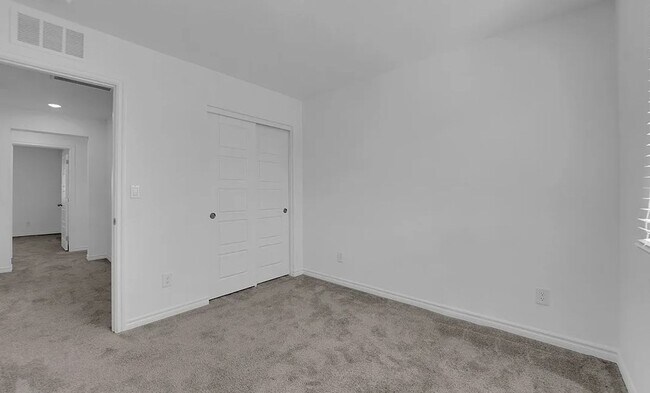Building Photo - 10772 Ditchburn Ct