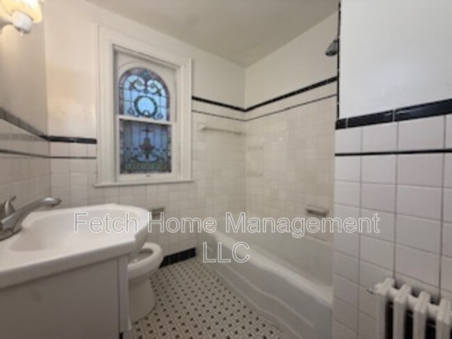 Building Photo - 436 Linden Ave