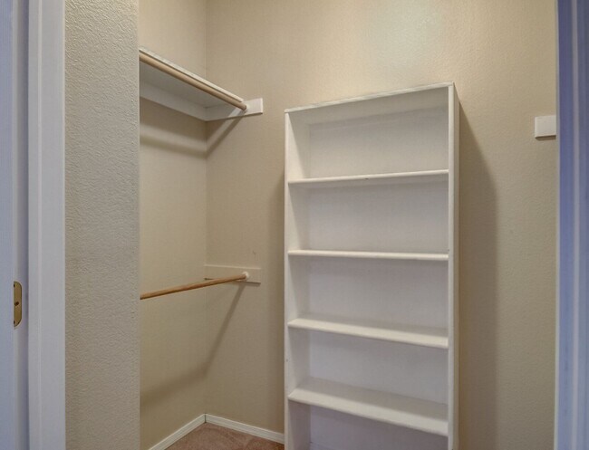 Building Photo - 3855 Strawberry Field Grove