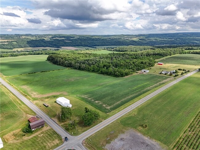 Building Photo - 681 NY-364