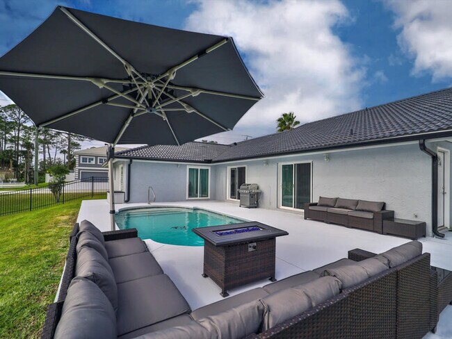 Building Photo - 2 Cedar Ct