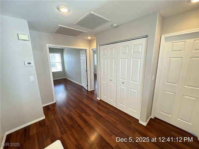 Building Photo - 75 Aldarra Canyon Ave