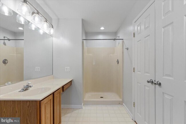 Building Photo - 710 Miriam Ln