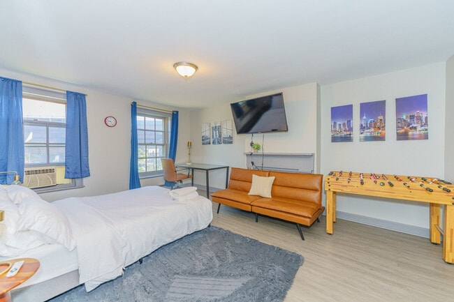 Building Photo - 90 Madison Ave