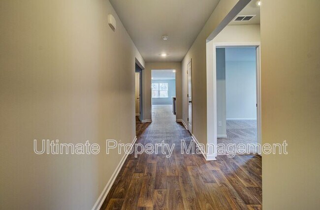 Building Photo - 1823 Fox Trce Cir