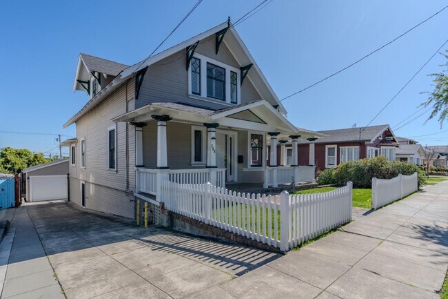 Building Photo - 364 Cypress Ave