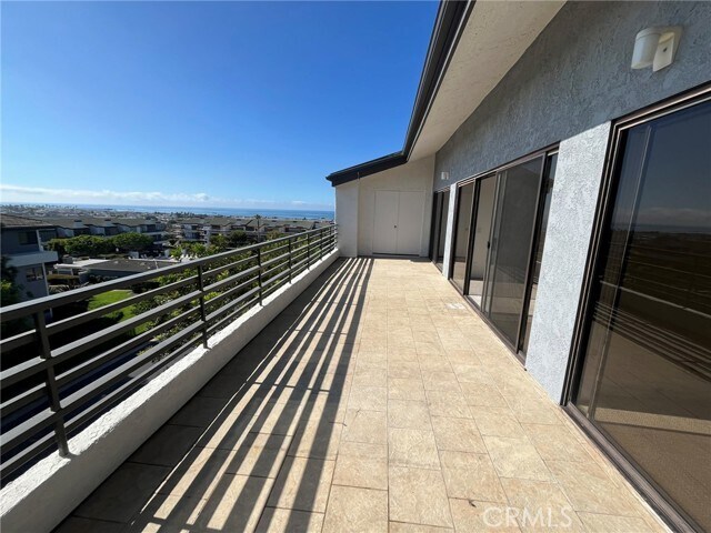 Building Photo - 240 Nice Ln