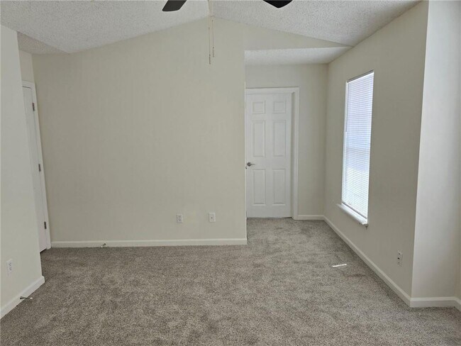 Building Photo - 6025 Park Wood Ct