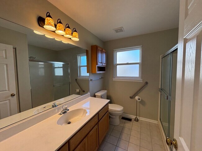 Building Photo - 1416 Finch Dr