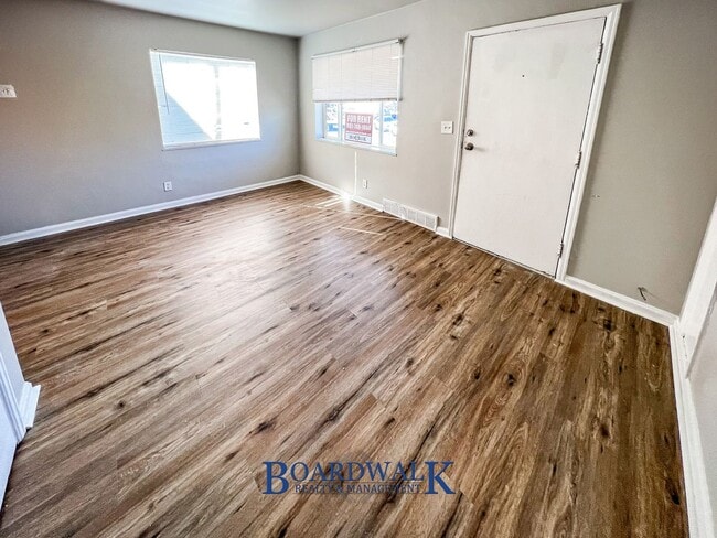 Building Photo - 1327 Illinois Ave