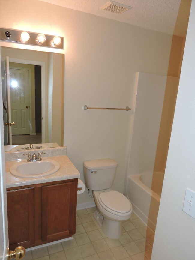 Building Photo - 149 Swaying Pine Ct