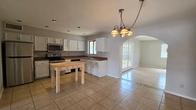 Building Photo - 4657 E Covina St