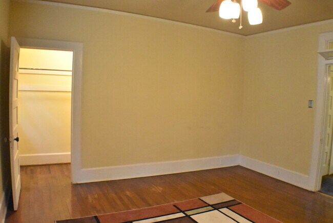 Building Photo - 2808 Wheat St