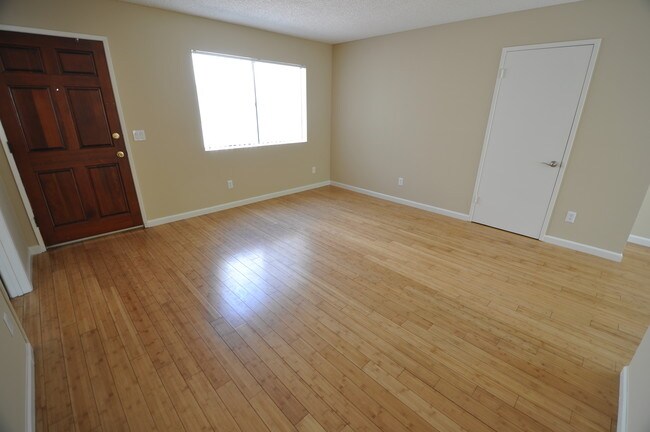 Building Photo - 12338