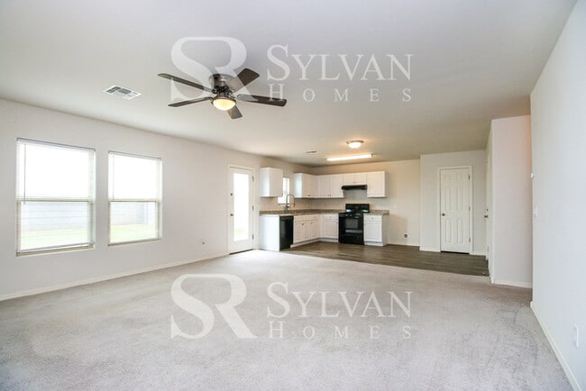 Building Photo - Coming HOME never felt so good!