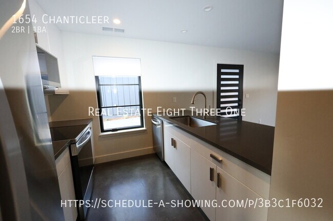 Building Photo - 1654 Chanticleer-