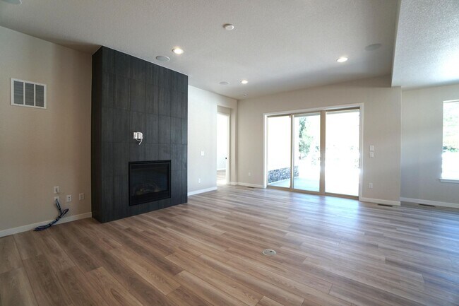 Building Photo - 3020 Virga Lp