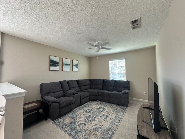 Building Photo - Spacious Home in Growing Area of St Johns County