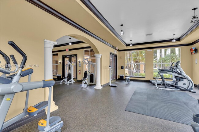 Building Photo - 8000 N Nob Hill Rd