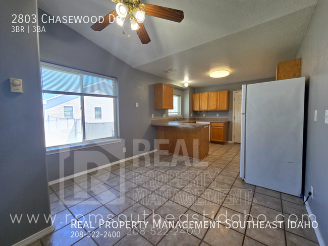 Building Photo - 2803 E Chasewood Dr
